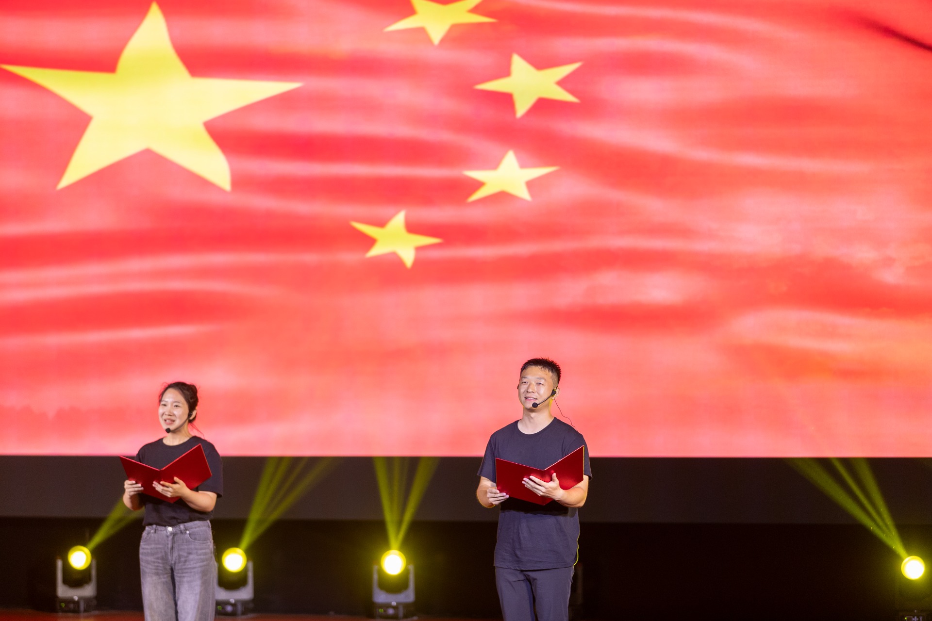 朗誦《光的讚歌》
